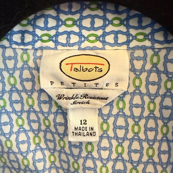 Talbots Wrinkle Resistant Shirt Womens 12 P Blue Geometric 3/4 Sleeve Button Up - Picture 5 of 6